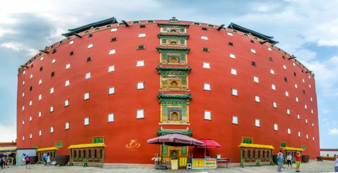 Red Terrace with tiers of niches at Putuo Zongcheng Temple
