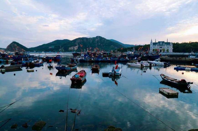 Small harbor at Yuren Pier in Dalian
