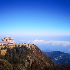 Tempelarchitektur in der Region des Emei Shan