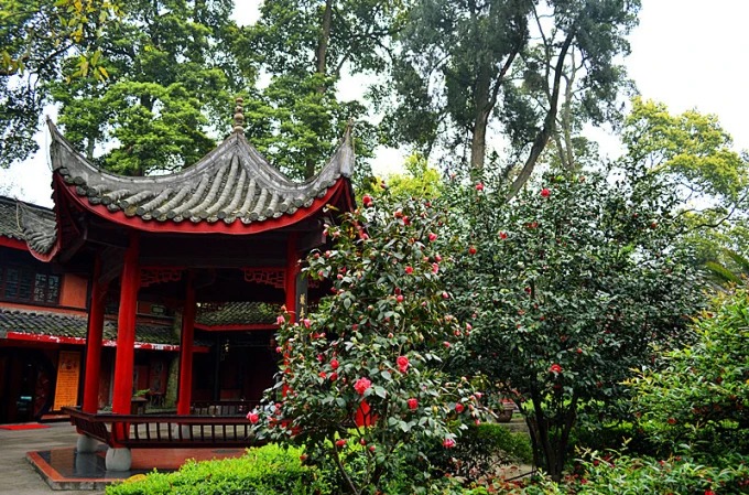 Speisen in der Nähe des Emei Shan