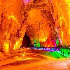 Cave and water scenery at Tenglong Cave