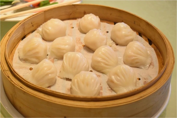 Garnelenteigtaschen in einem kantonesischen Teehaus in Guangzhou