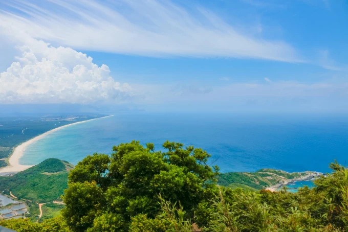 Blue water and coastline seen from Tongguling