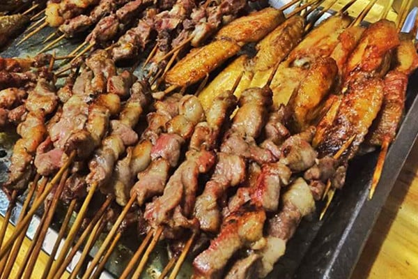 Lammspieße mit Gewürzen