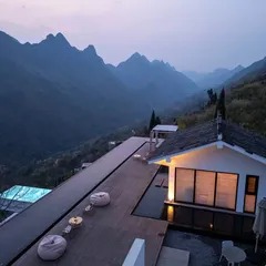 黄果樹近郊の山腹の民宿の客室