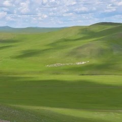 A river winding through Hulunbuir grassland