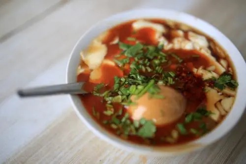 Un cuenco de tierno tofu blanco de Shanghe