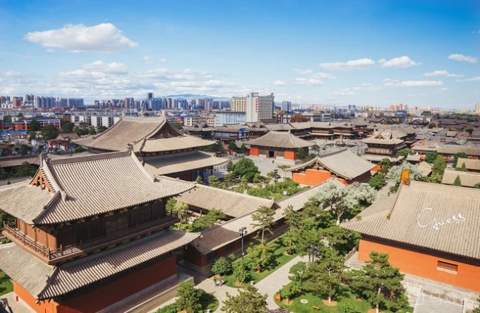 Holzhallen und Höfe im Huayan-Tempel in Datong, Shanxi