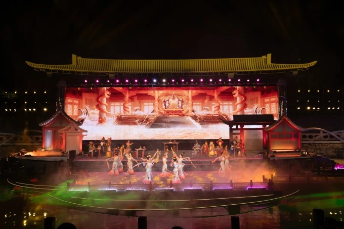 Exhibition display at a Lianyungang cultural venue