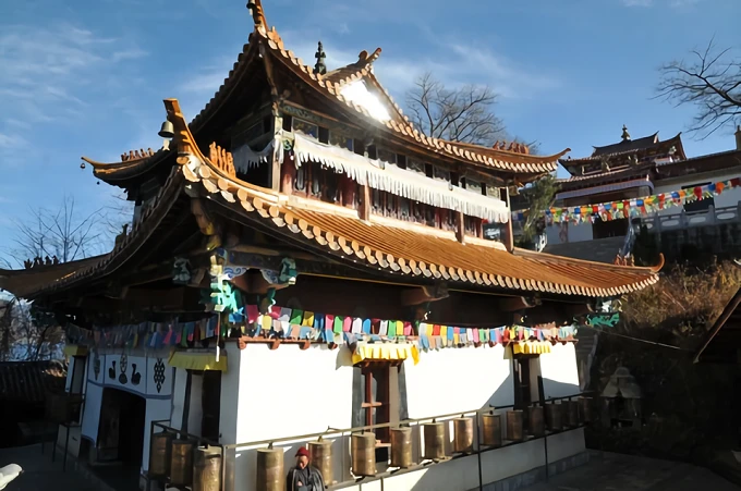 Liwubi-Tempel auf der Liwubi-Insel