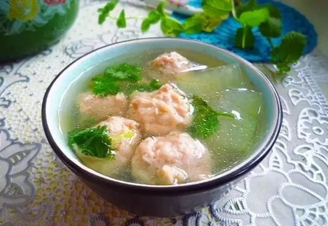 冬瓜と豚肉団子のスープ