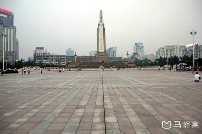 La place Bayi au centre de Nanchang