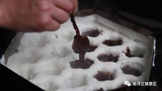 Teig und Toppings für Pflaumenblüten-Küchlein