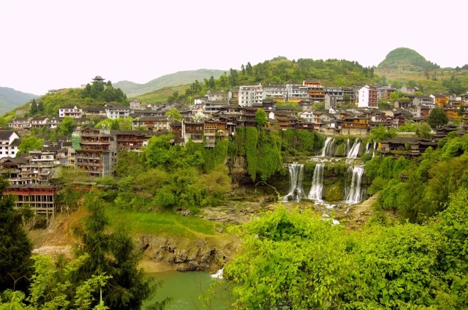 Furong an seinem Wasserfall