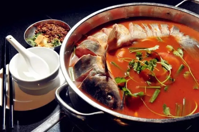Pescado en sopa agria