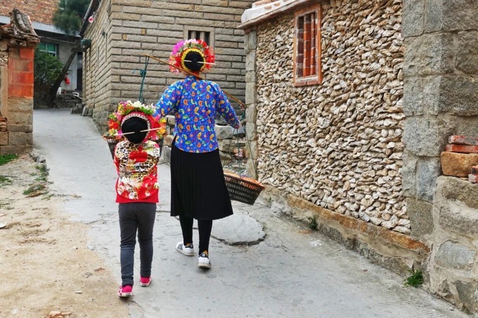 Traditional houses and lanes in Xunpu village