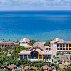 The St. Regis Sanya Yalong Bay의 해변