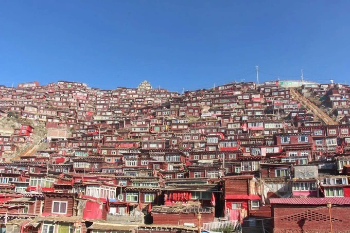 Vista de Larung Gar desde la zona del Mandala