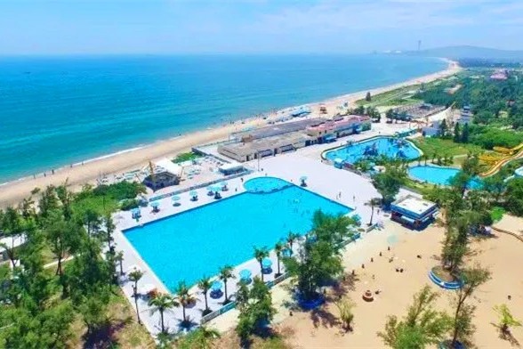 Küstenlinie am Longhu-Strand in Shantou