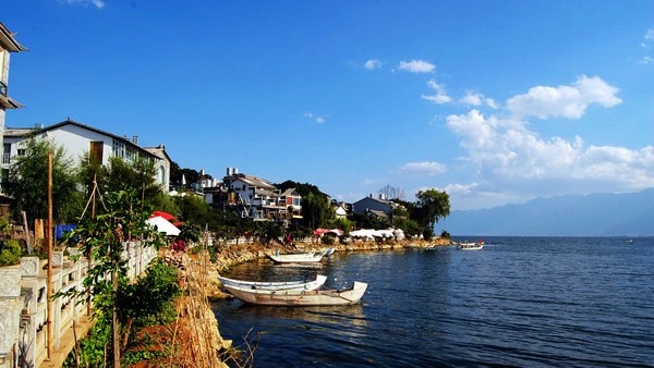 Bai-style buildings on Yuji Island
