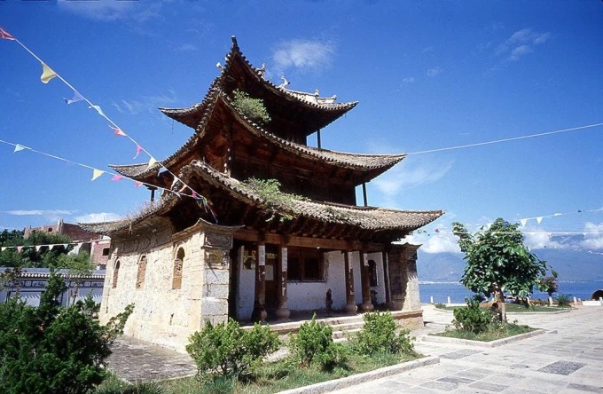 Pabellón Kuixing de madera en Shuanglang