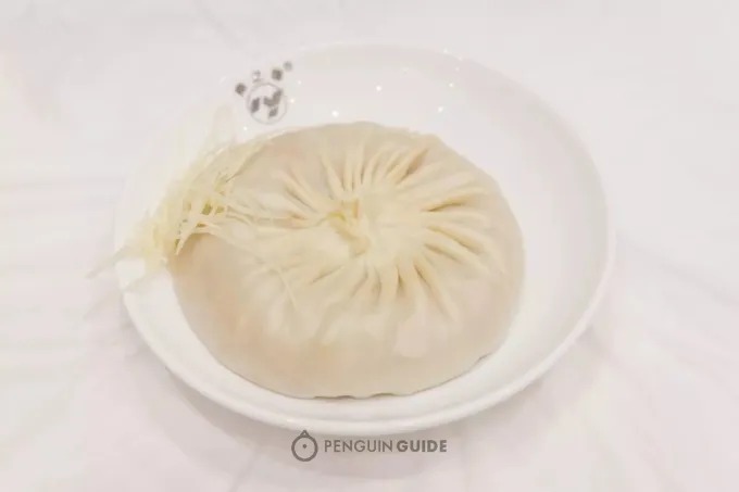 Panier vapeur de tangbao au crabe dans un restaurant de Jingjiang