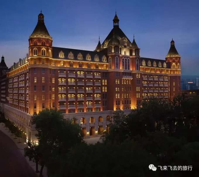 Schlossähnliche Hotelfassade in Tianjin