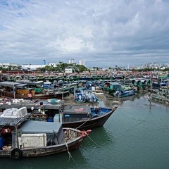 涠洲島へ向かう旅客フェリー