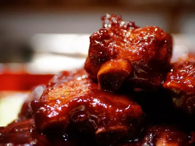 Travers de porc laqués de Wuxi