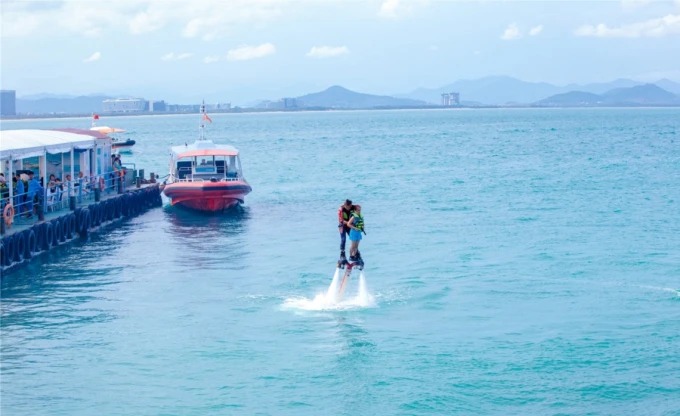 Water-powered jet flight demonstration