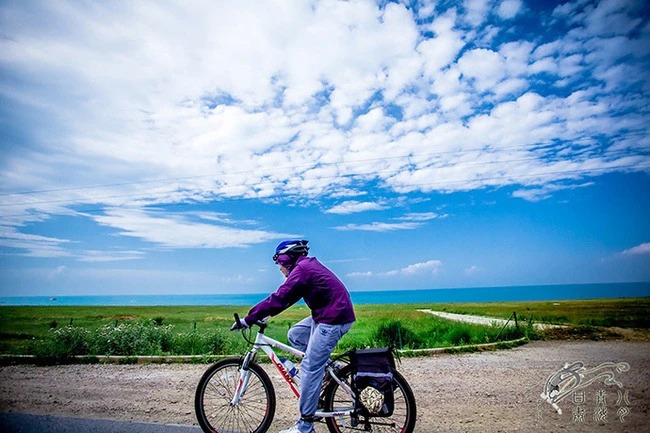 Road journey through northwestern China