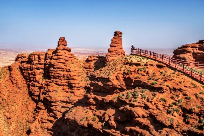 Rocas y pasarelas de Pingshanhu
